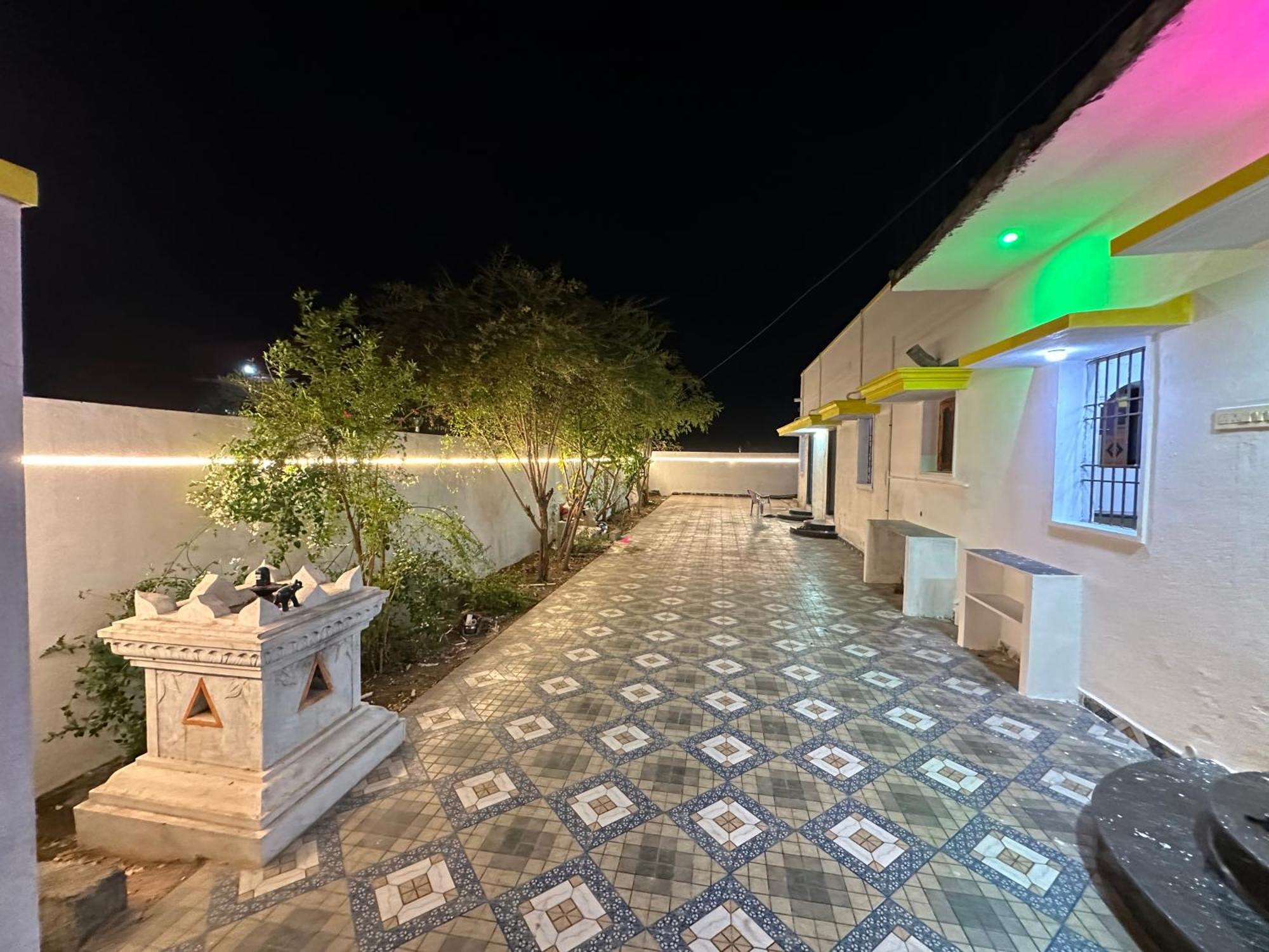 Arunachala Sashwin Guest House Tiruvannamalai Bagian luar foto